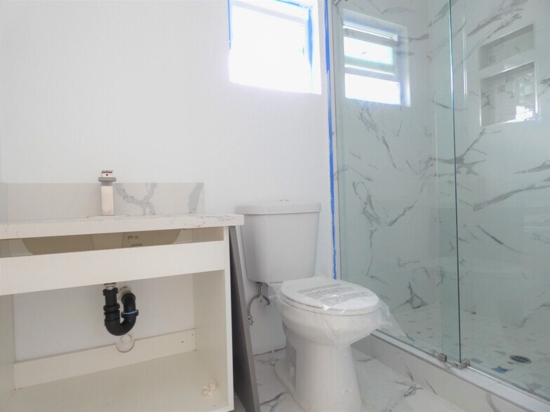 More Photos Of 2150-2154 S West View St, Los Angeles Apartments For Sale