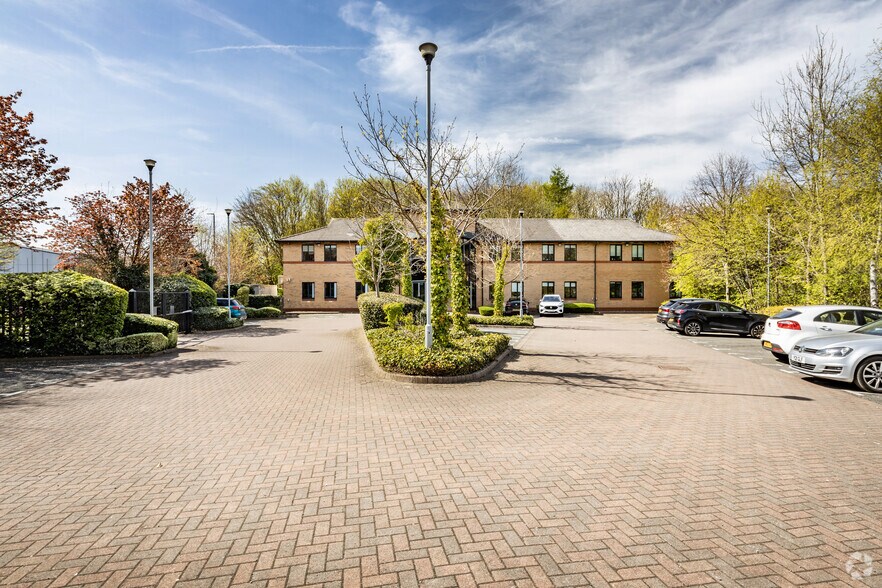 More Photos Of 170 Elland Rd, Leeds Coworking Space