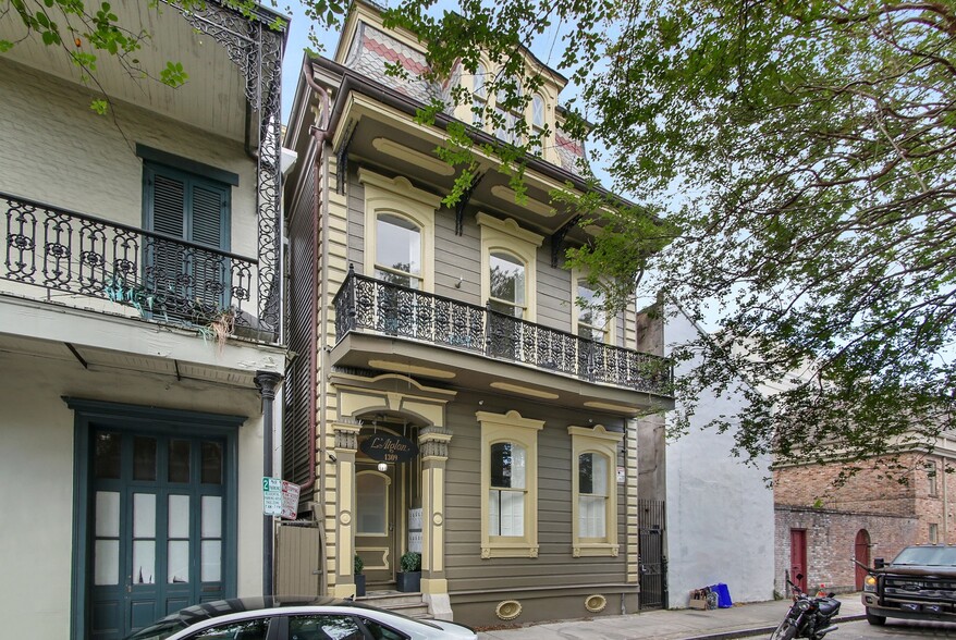 Primary Photo Of 1309 Dauphine St, New Orleans Apartments For Sale