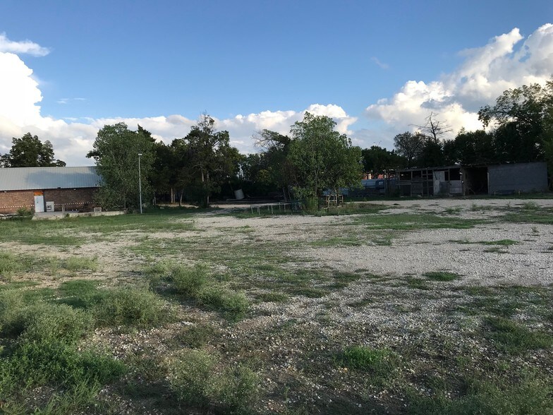 More Photos Of 6829 Marvin D Love Fwy, Dallas Land For Sale