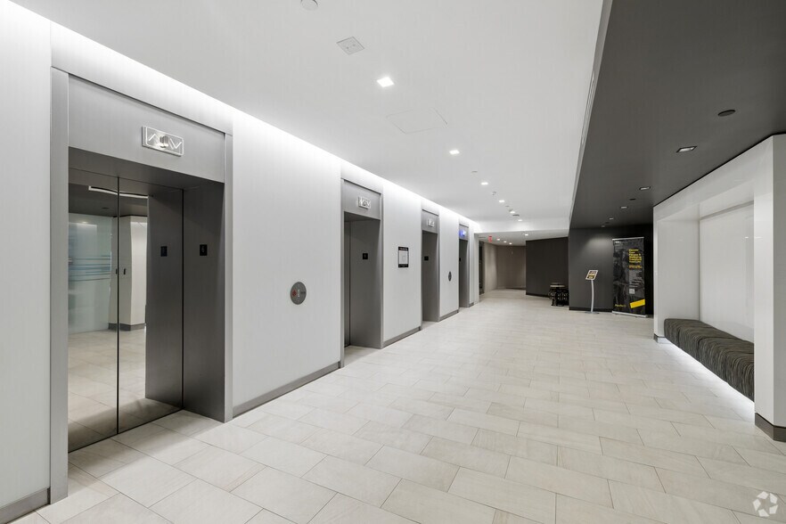 More Photos Of 1221 Brickell Ave, Miami Coworking Space