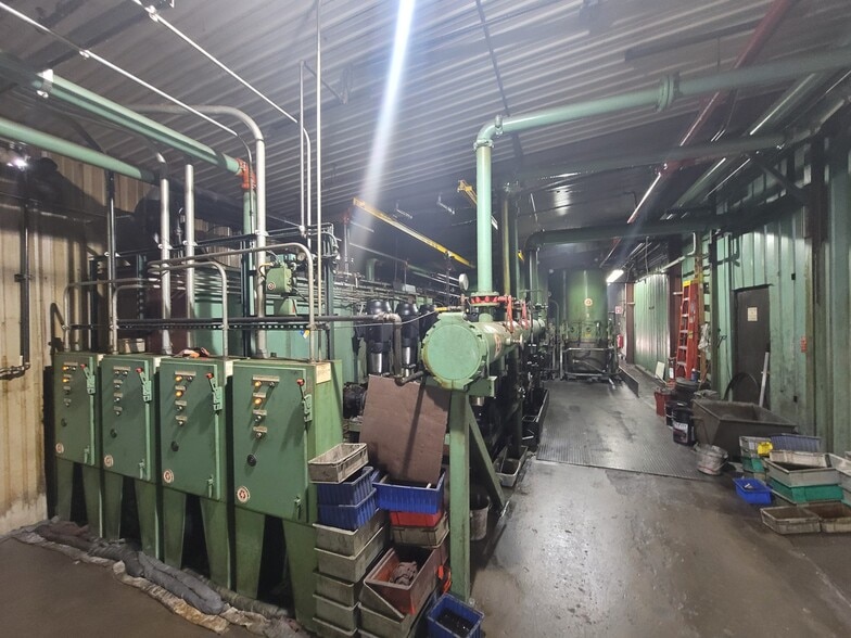 More Photos Of 1 7th St SW, Chisholm Manufacturing For Sale