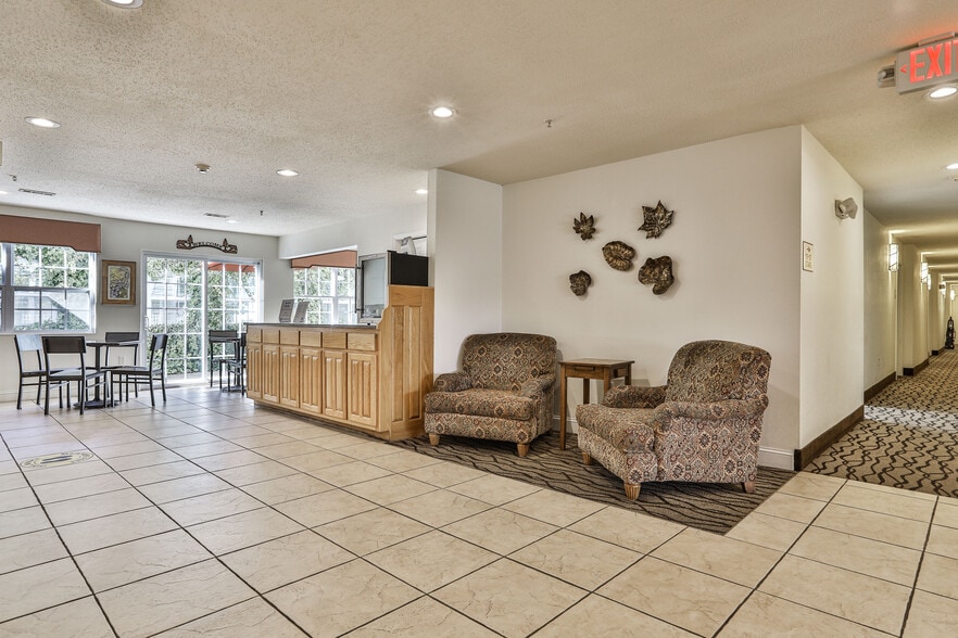 More Photos Of 43 Coosawatee Drive, East Ellijay Hotel For Sale