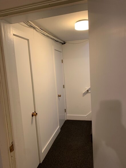 More Photos Of 22 Kent Road, Cornwall Bridge Loft Creative Space For Sale