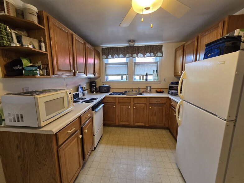 More Photos Of 547-549 E Mahoning St, Punxsutawney Storefront Retail Residential For Sale