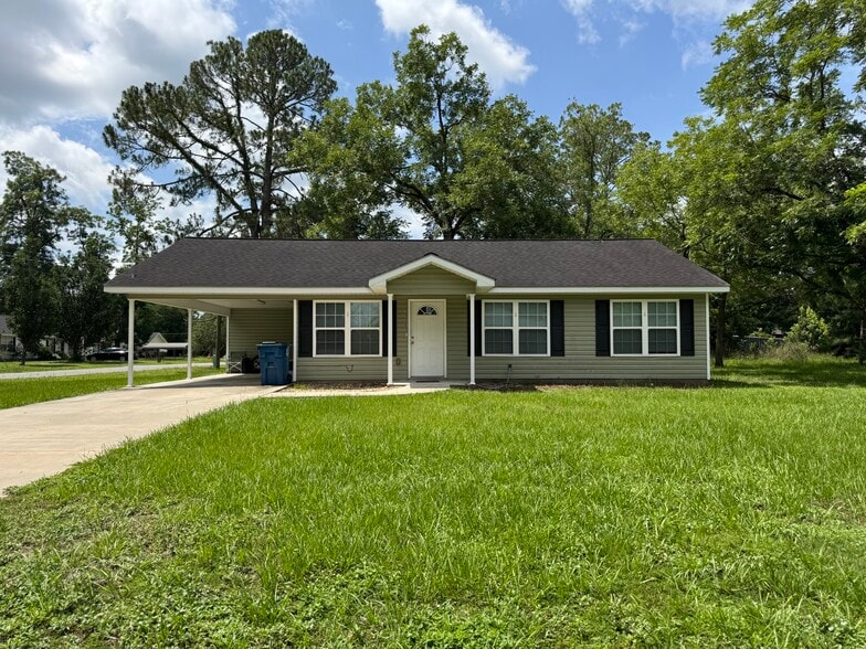 Primary Photo Of 1108 Crosby St, Waycross Apartments For Sale