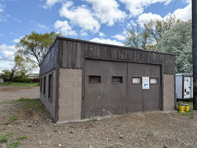 More Photos Of 972 S Main St, Prineville Flex For Sale