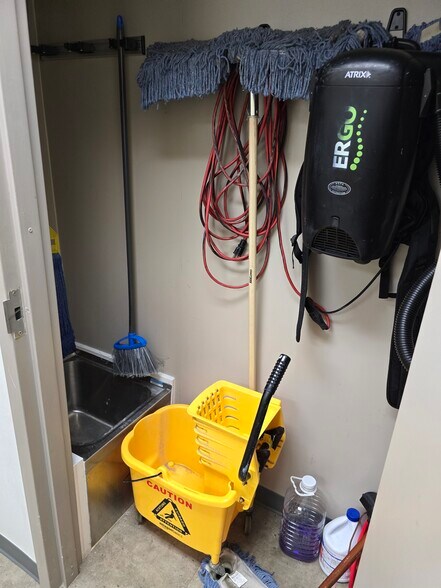 More Photos Of 1201 N Parrott Ave, Okeechobee Medical For Sale