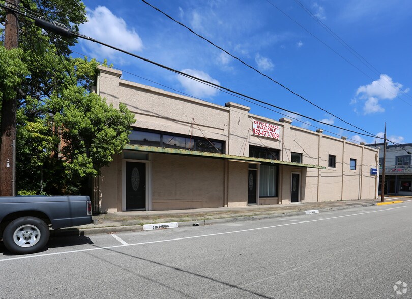 More Photos Of 320 E Main St, Humble Loft Creative Space For Lease