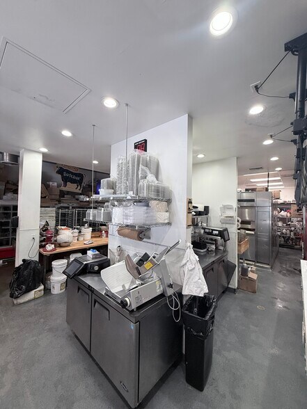 More Photos Of 8856-8858 W Pico Blvd, Los Angeles Storefront Retail Office For Lease