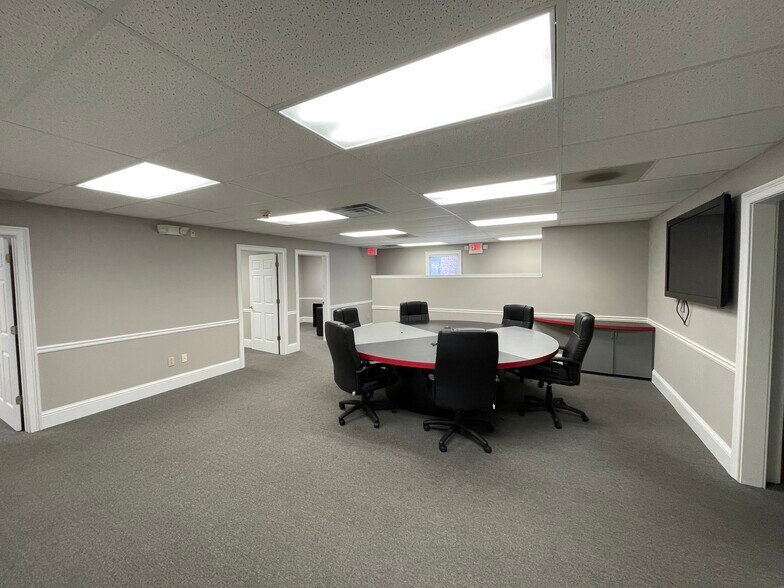 More Photos Of 6298 Baker Ct, Norcross Office For Lease