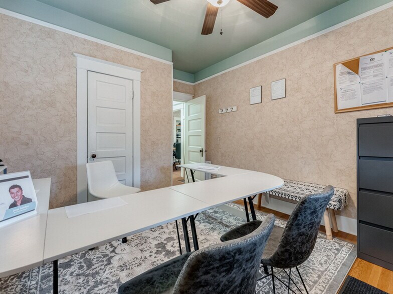 More Photos Of 737 NW Adams St, Mcminnville Office For Sale