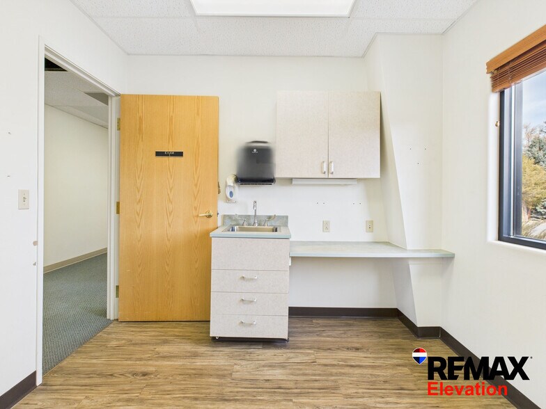 More Photos Of 156 N 6th St, Basin Office For Sale