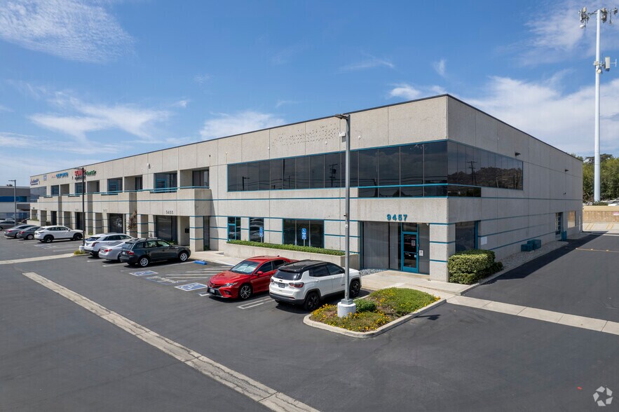 More Photos Of 9445-9457 De Soto Ave, Chatsworth Light Distribution For Lease