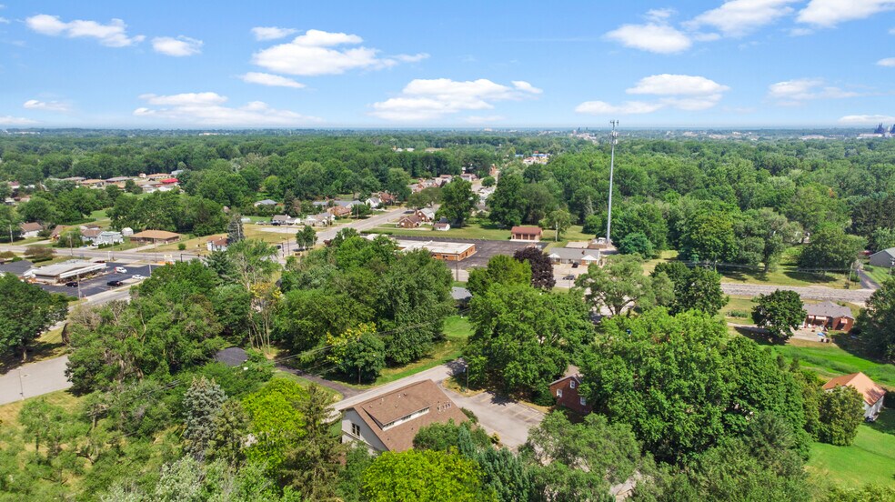 More Photos Of 6071 Old Middle Ridge Rd, Lorain Office For Sale