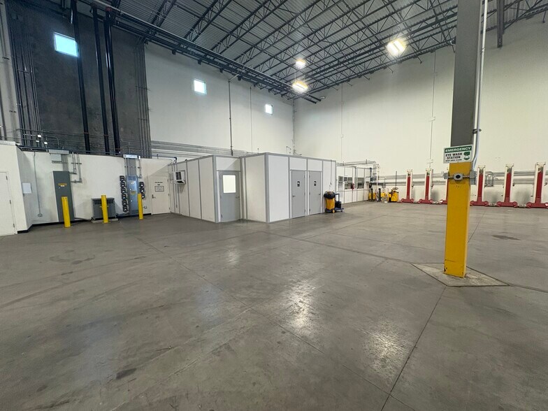 More Photos Of 104 Pinnacle Way, Summerville Manufacturing For Lease