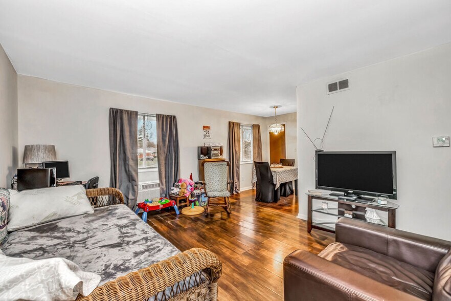 More Photos Of 1124 Case Ct, Miamisburg Apartments For Sale