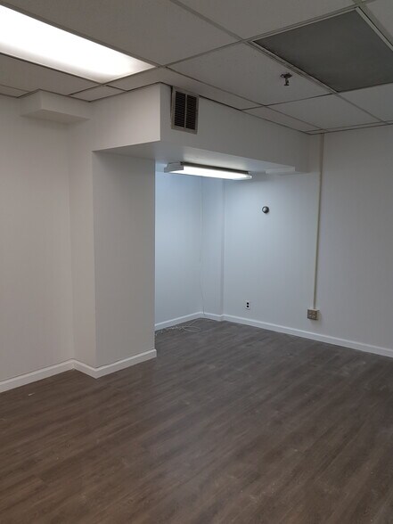 More Photos Of 206-212 Canal St, New York Office Residential For Sale
