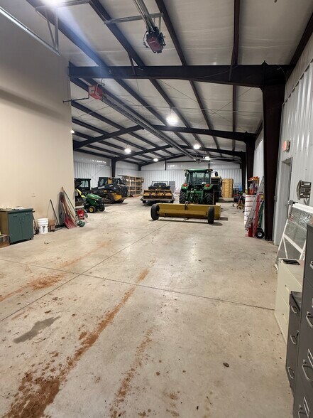 More Photos Of 24355 Route 66 N, Weatherford Industrial For Lease