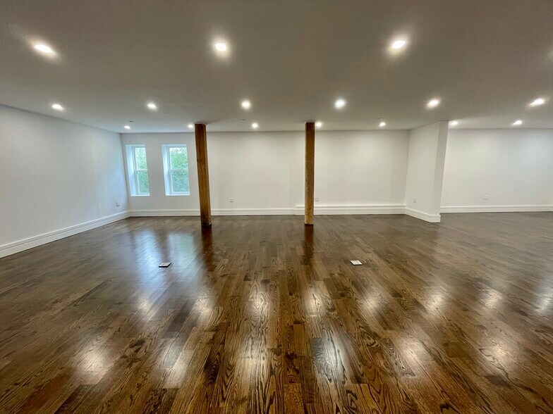 More Photos Of 94-01-94-03 101st Ave, Ozone Park Apartments For Lease