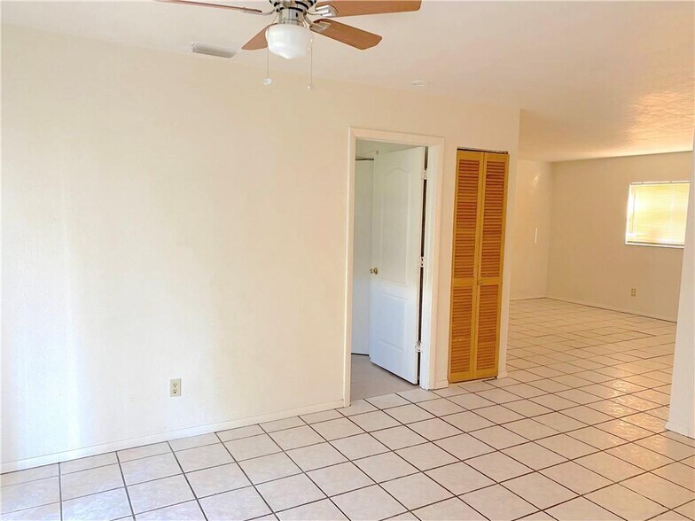 More Photos Of 403 Hancock Bridge Pkwy, Cape Coral Apartments For Sale