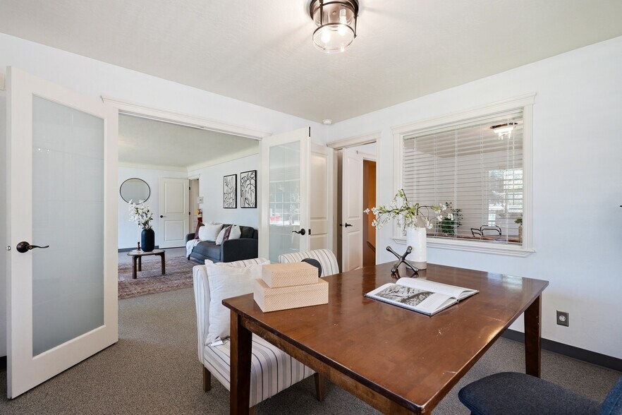 More Photos Of 2490 N Locust Grove Rd, Meridian Office For Sale