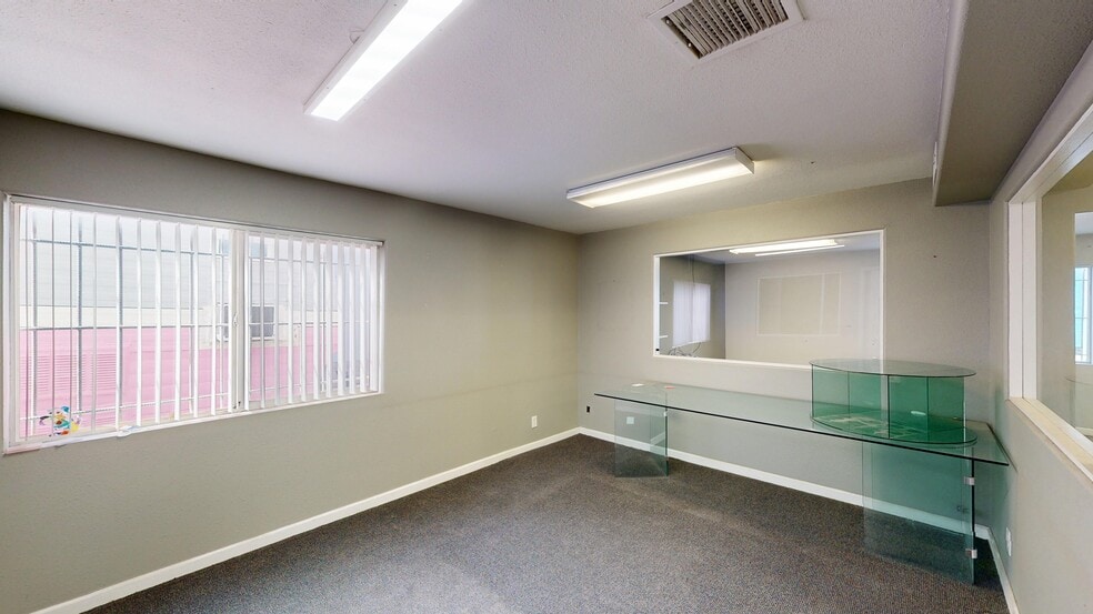 More Photos Of 549 S 10th St, Grand Junction Warehouse For Sale