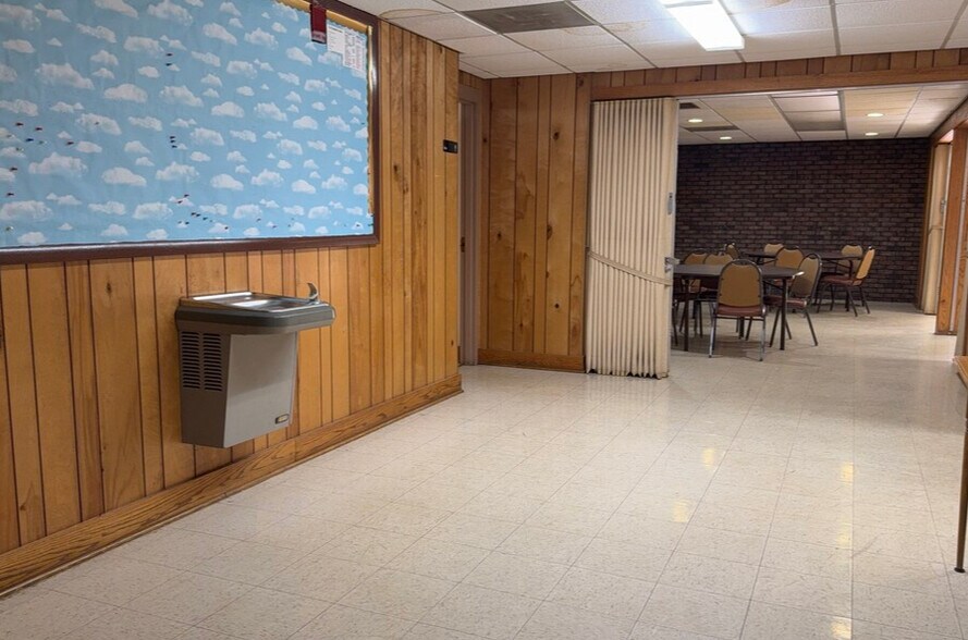 More Photos Of 5920 Waite St, Merrillville Religious Facility For Sale