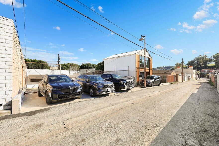 More Photos Of 4059 Verdugo Rd, Los Angeles Loft Creative Space For Sale