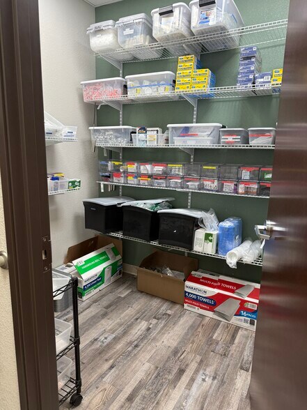 More Photos Of 1315 Chisholm Trail Pky, Duncan Medical For Sale