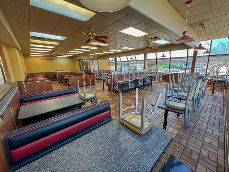 More Photos Of 1700 Wabash Ave, Springfield Fast Food For Sale