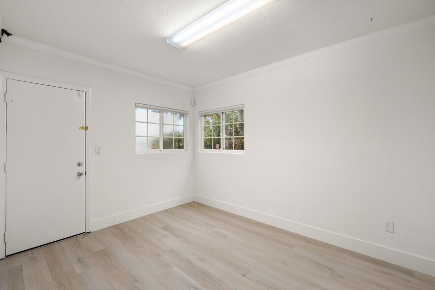 More Photos Of 607 N Anaheim Blvd, Anaheim Office For Sale