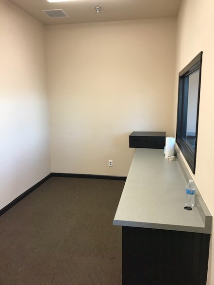 More Photos Of 2901 E Main St, Ventura Fast Food For Lease