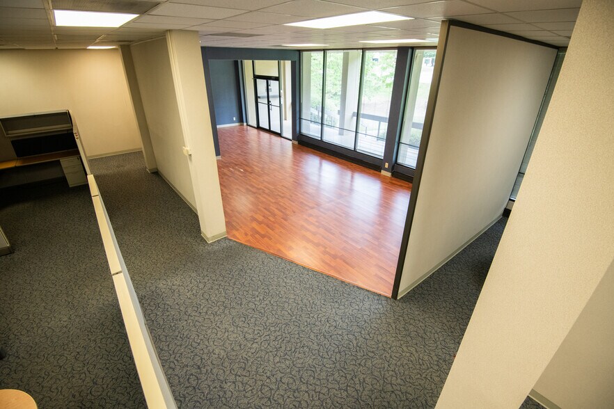 More Photos Of 1330 N Park St, Carrollton Medical For Lease