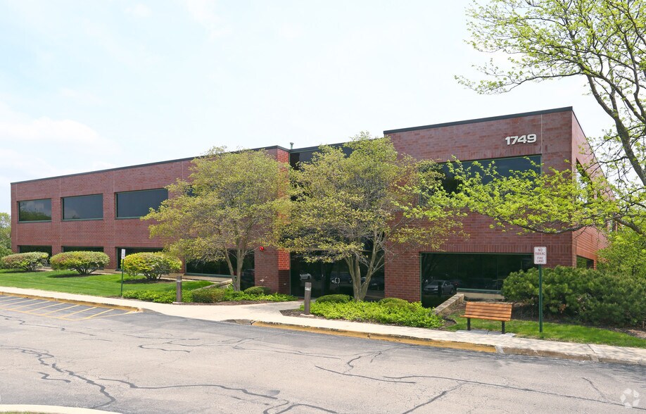 More Photos Of 1749 S Naperville Rd, Wheaton Medical For Lease