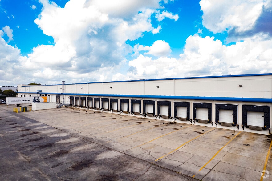 More Photos Of 8600-8655 Elm Fair Blvd, Tampa Unknown For Lease