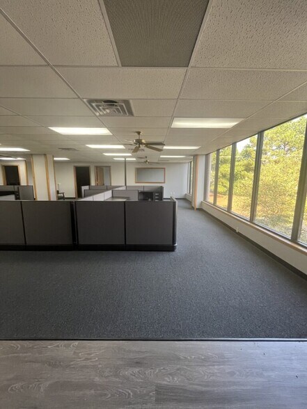 More Photos Of 1405 W Center St, Greenwood Office For Lease