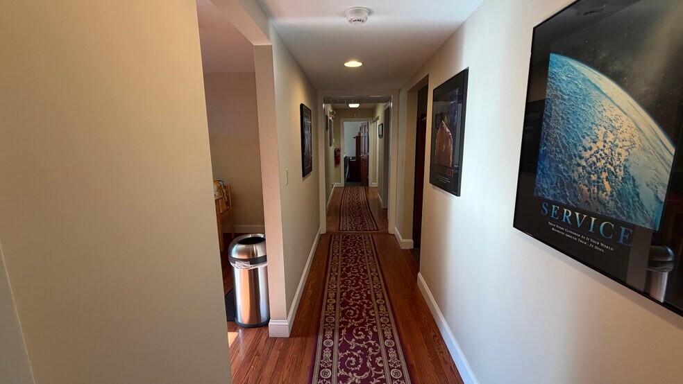 More Photos Of 205 State Route 31 N, Washington Office Residential For Sale