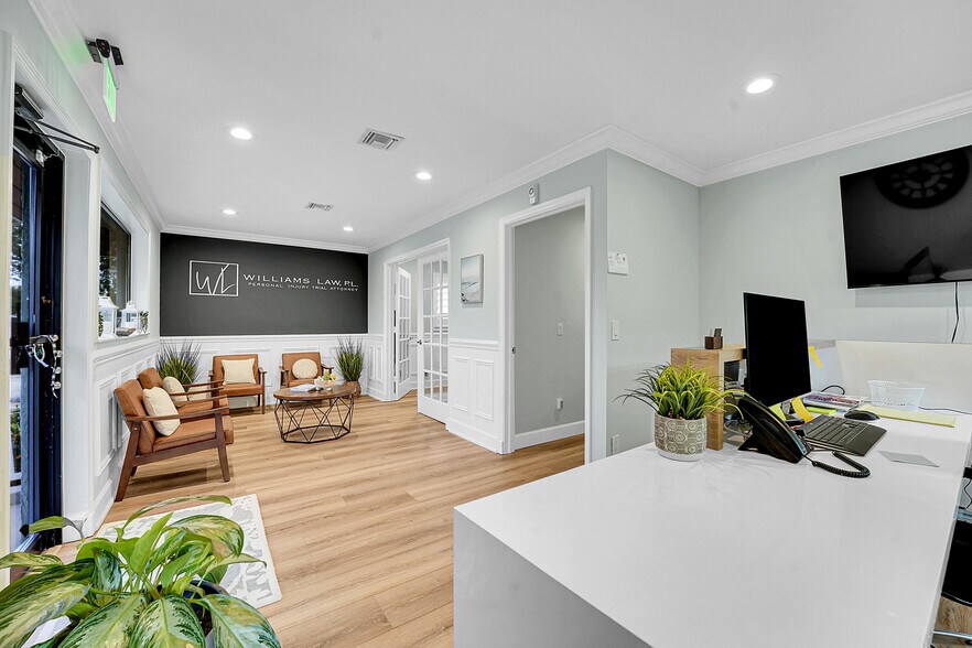 More Photos Of 101 SE Martin Luther King Jr Blvd, Stuart Office For Sale