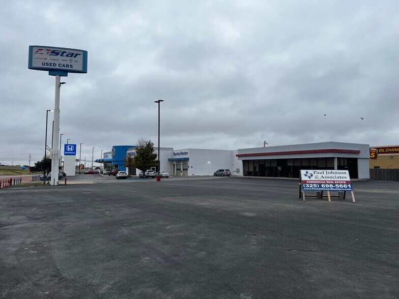 More Photos Of 4850 S 14th St, Abilene General Retail For Sale