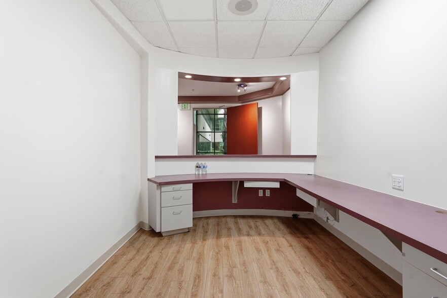 More Photos Of 1000 Newbury Rd, Thousand Oaks Medical For Sale