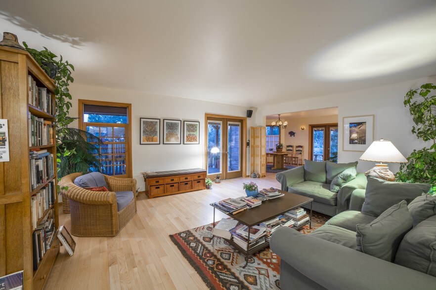 199 125 South St, Teasdale, UT 84773 Specialty For Sale