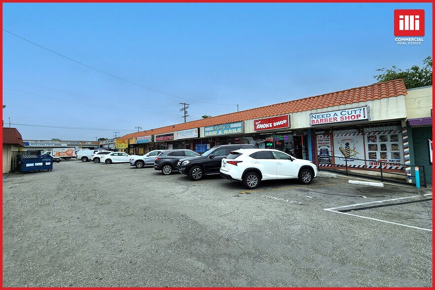 More Photos Of 16153-16167 Nordhoff St, North Hills Storefront For Lease