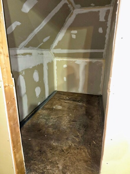 More Photos Of 1896 Route 44 Hwy, Jersey Shore Bar For Sale