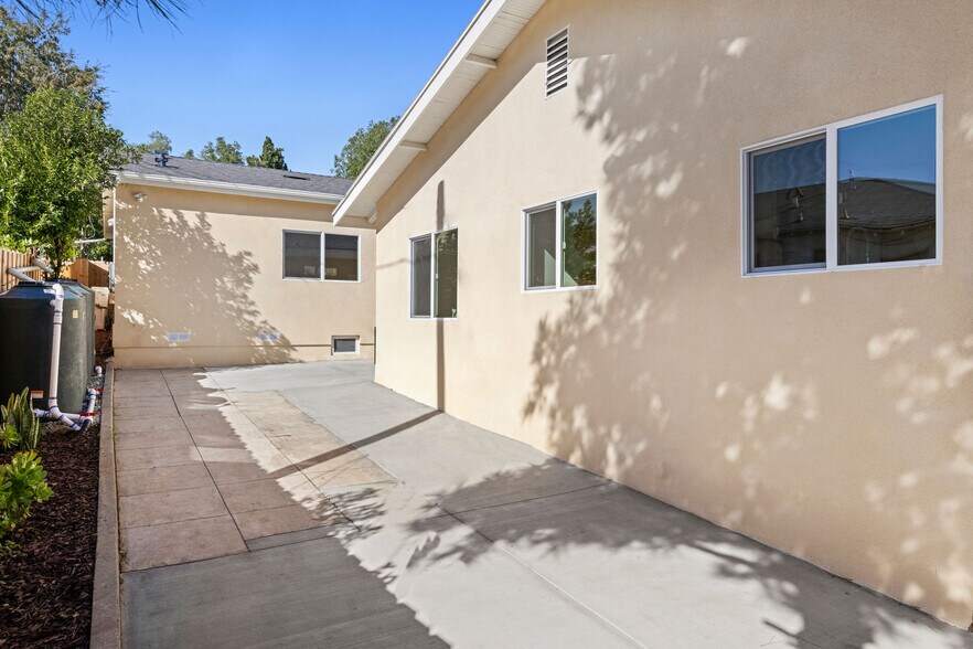 More Photos Of 4363 Eagle Rock Blvd, Los Angeles Multifamily For Sale