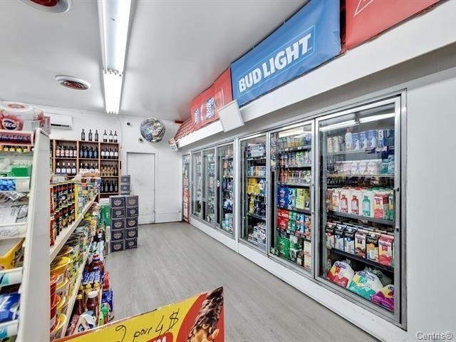 More Photos Of 1079 Rue Saint-Louis, Gatineau General Retail For Sale