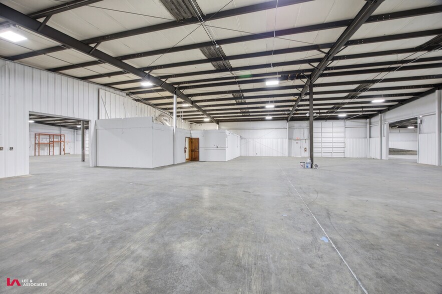 More Photos Of 1500 Union Hill Rd, Alpharetta Manufacturing For Lease