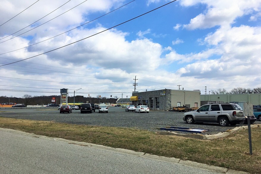 More Photos Of 200 E Pulaski Hwy, Elkton Auto Repair For Sale