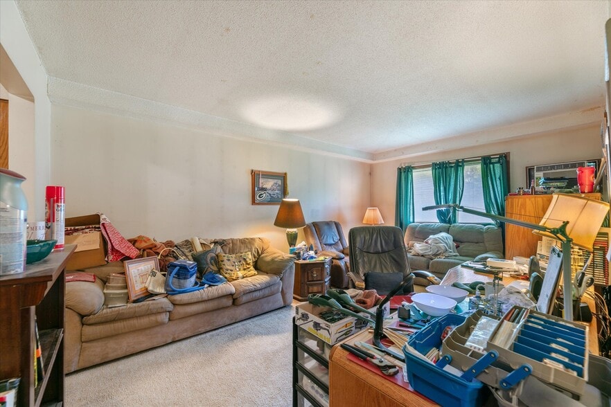 More Photos Of 23 Neptune St N, Cosmos Apartments For Sale