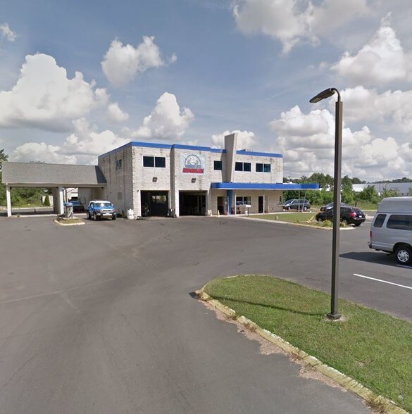 More Photos Of 590 Spring St, Windsor Locks Auto Repair For Sale